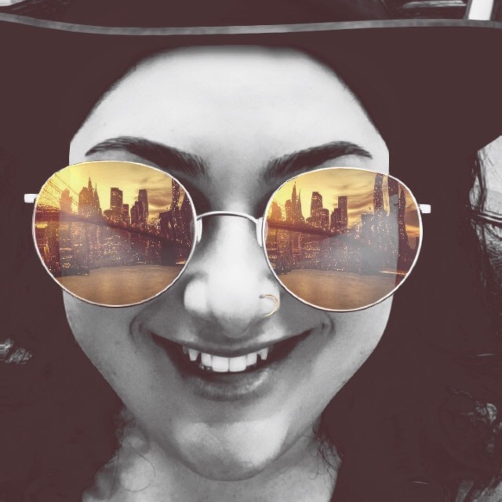 Meet your Posher, Elyssa